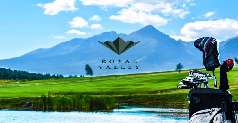 FEE 9/18 holes Fr - Su/holiday FEE 9/18 holes Fr - Su/holiday