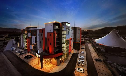 Akvamarín Bešeňová hotel