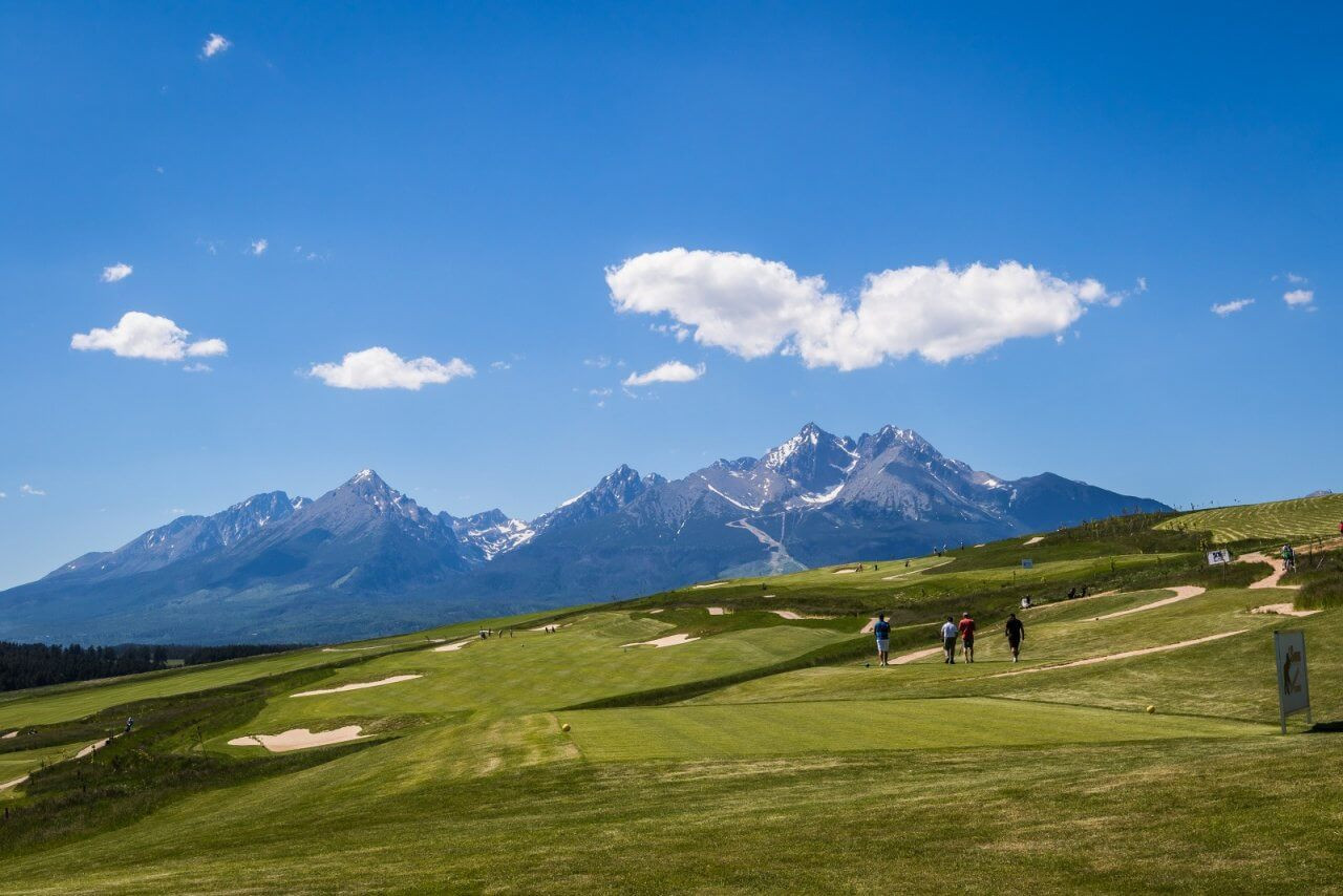 Green Fee 18 holes Fr - Su Green Fee 18 holes Fr - Su