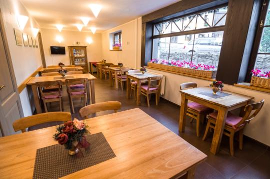 Pension Grand Apartments  ****