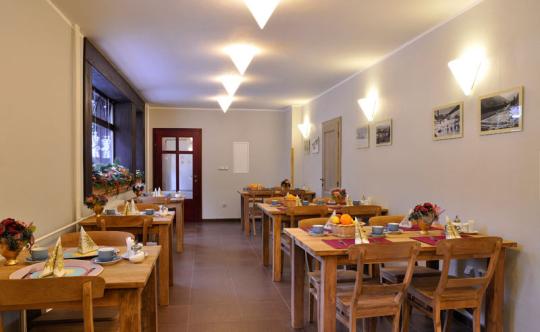 Pension Grand Apartments  ****