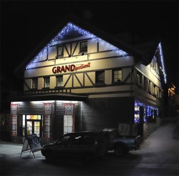 Pension Grand Apartments  ****