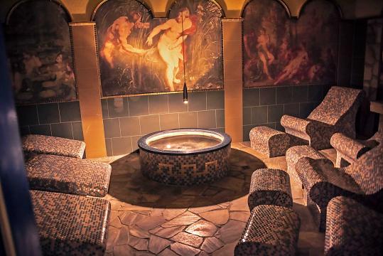 WELLNESS HOTEL BABYLON