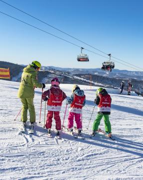 5-tägiger Kurs in einer Skischule für Kinder (12-17 j.)
