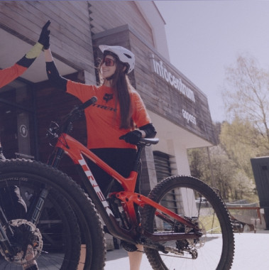 Motion: Centrum Testowe Trek, szkolenia i sklep